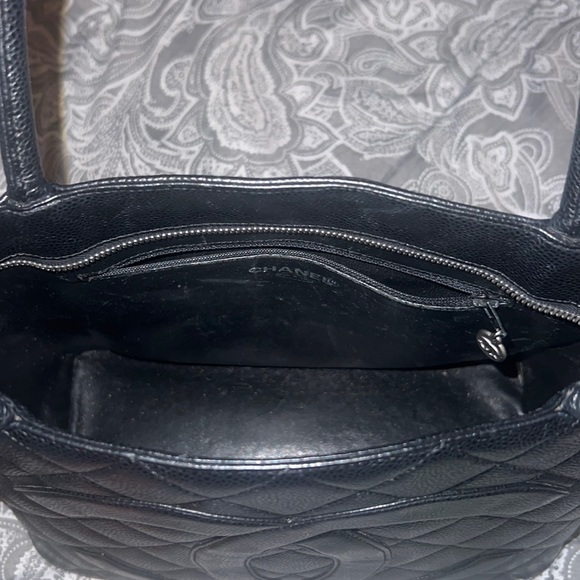 Black Quilted Chanel Bag - Picture 3 of 6